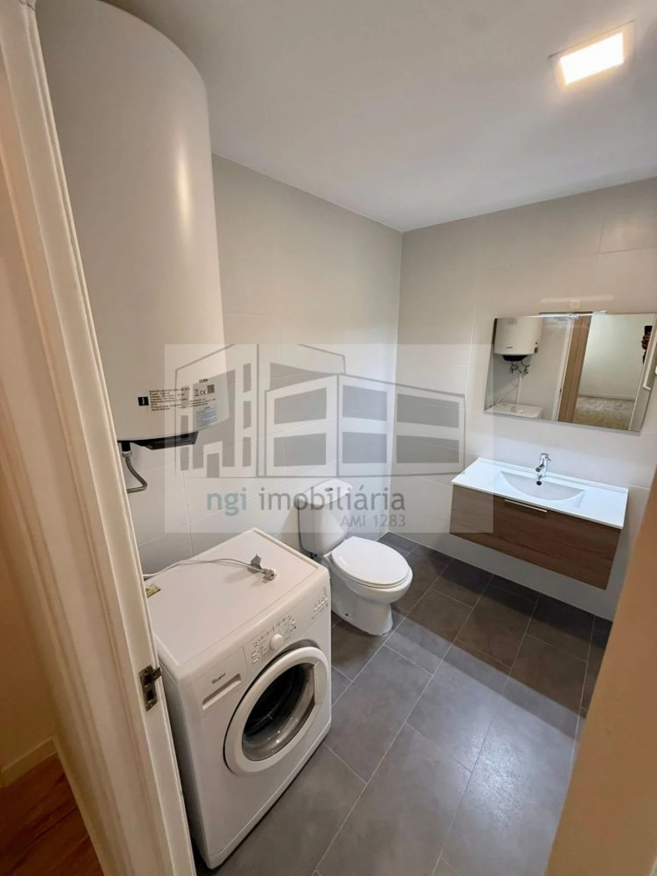 Apartamento T2 para Arrendamento em Benfica Foto 11