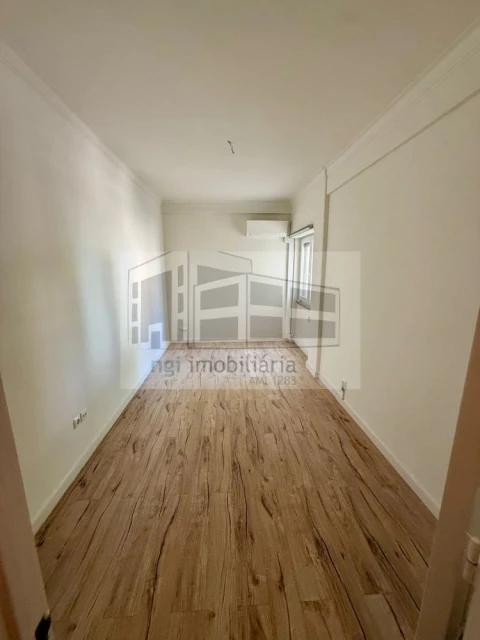 Apartamento T2 para Arrendamento em Benfica