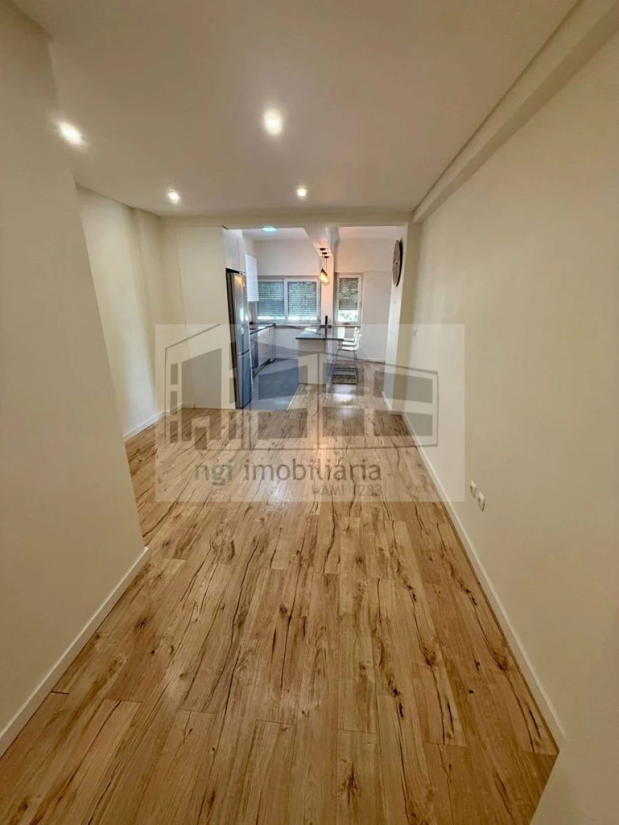 Apartamento T2 para Arrendamento em Benfica Foto 8