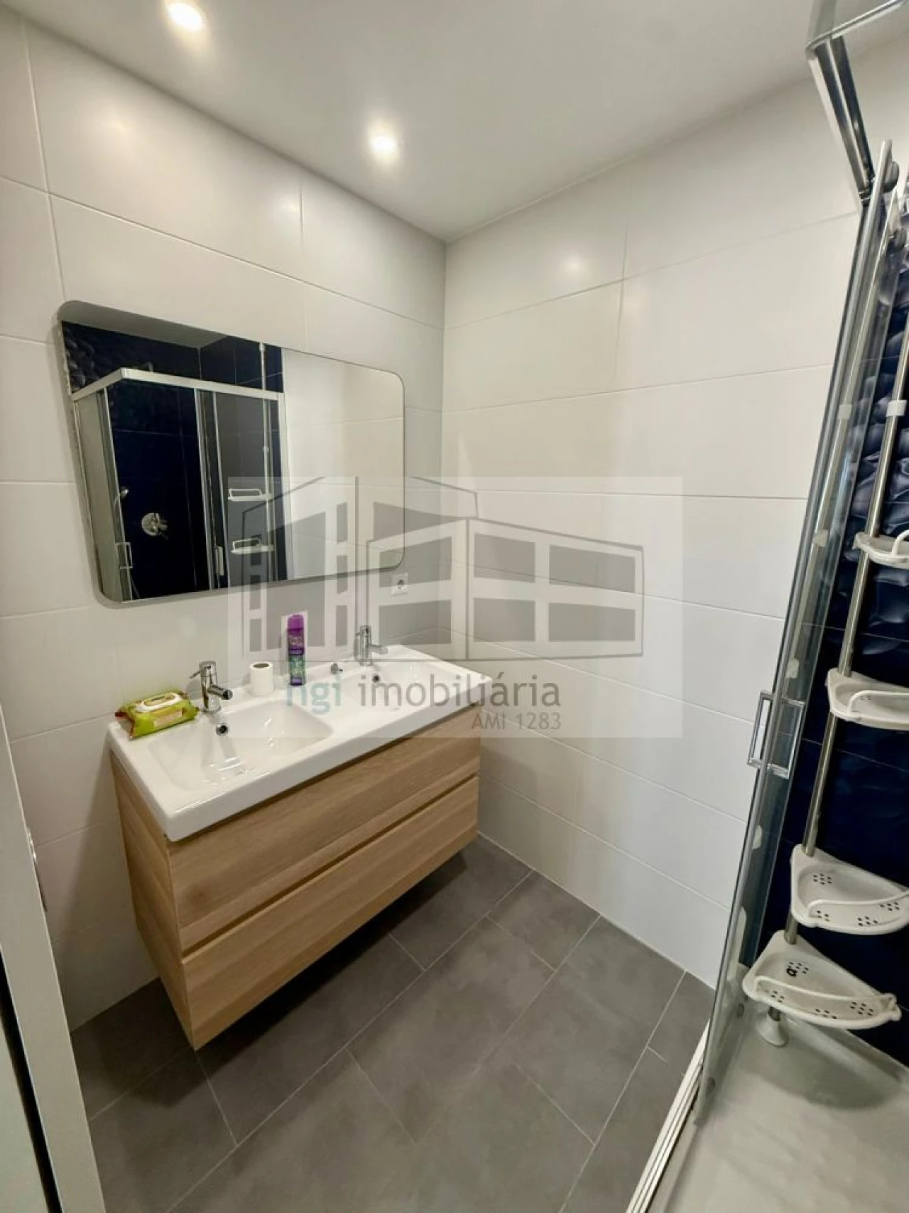 Apartamento T2 para Arrendamento em Benfica Foto 17