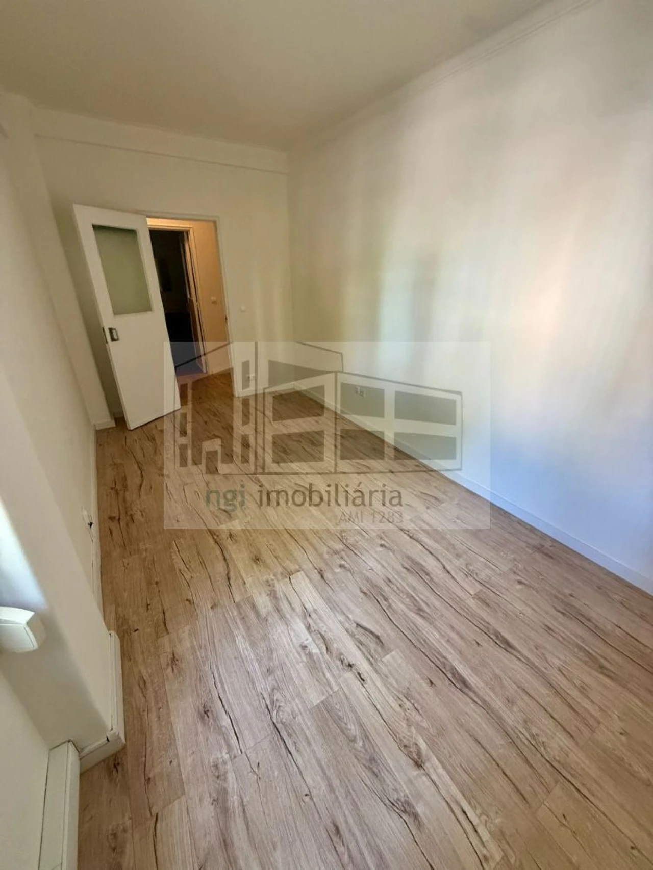 Apartamento T2 para Arrendamento em Benfica Foto 10