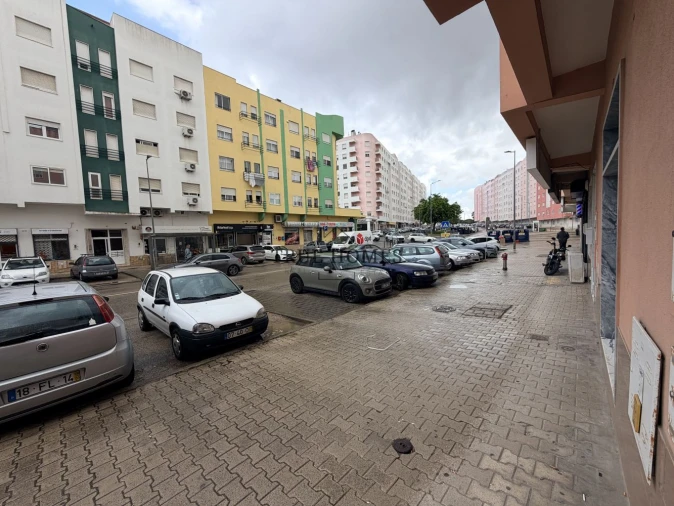 Loja para Venda em Corroios Foto 4