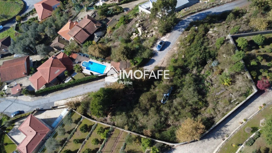 Terreno para Venda em Arco de Baúlhe e Vila Nune Foto 13