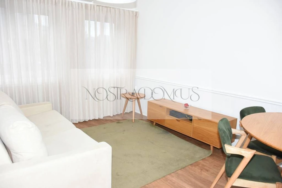 Apartamento T1 para Venda em Cedofeita, Santo Ildefonso, Sé, Miragaia, São Nicolau e Vitória Foto 1
