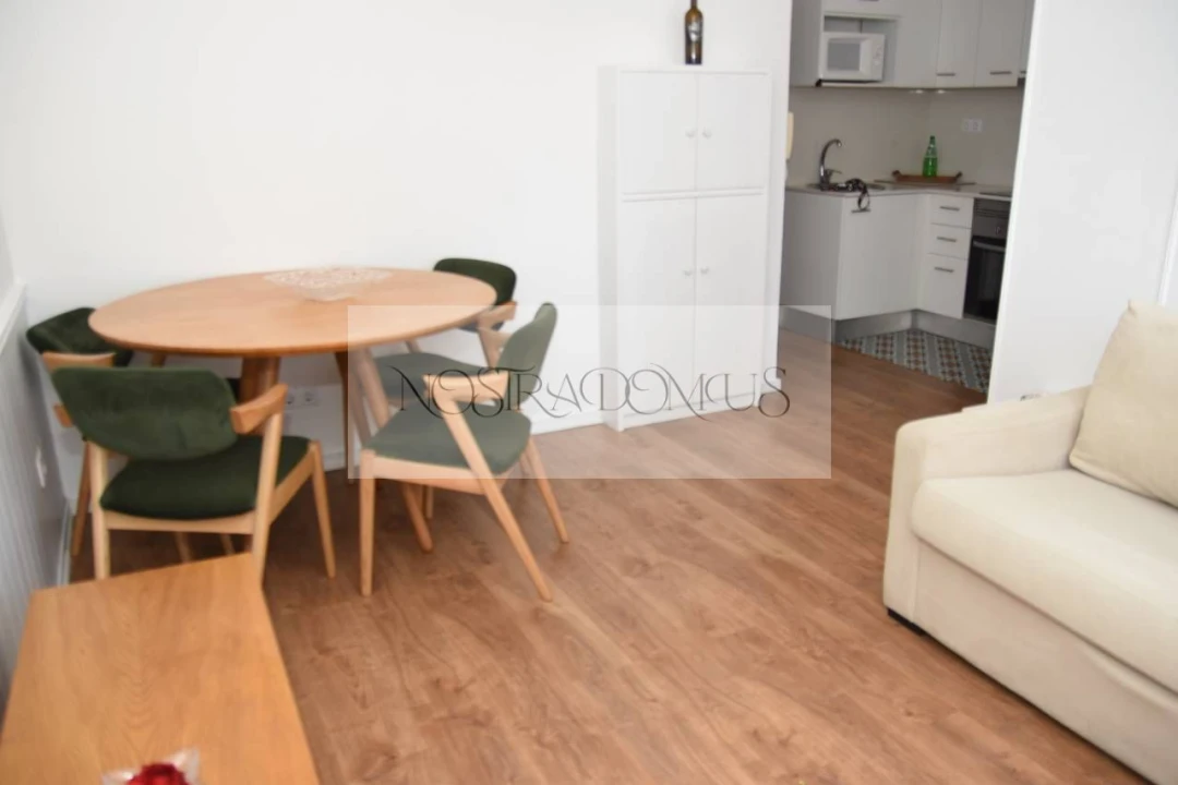 Apartamento T1 para Venda em Cedofeita, Santo Ildefonso, Sé, Miragaia, São Nicolau e Vitória Foto 3