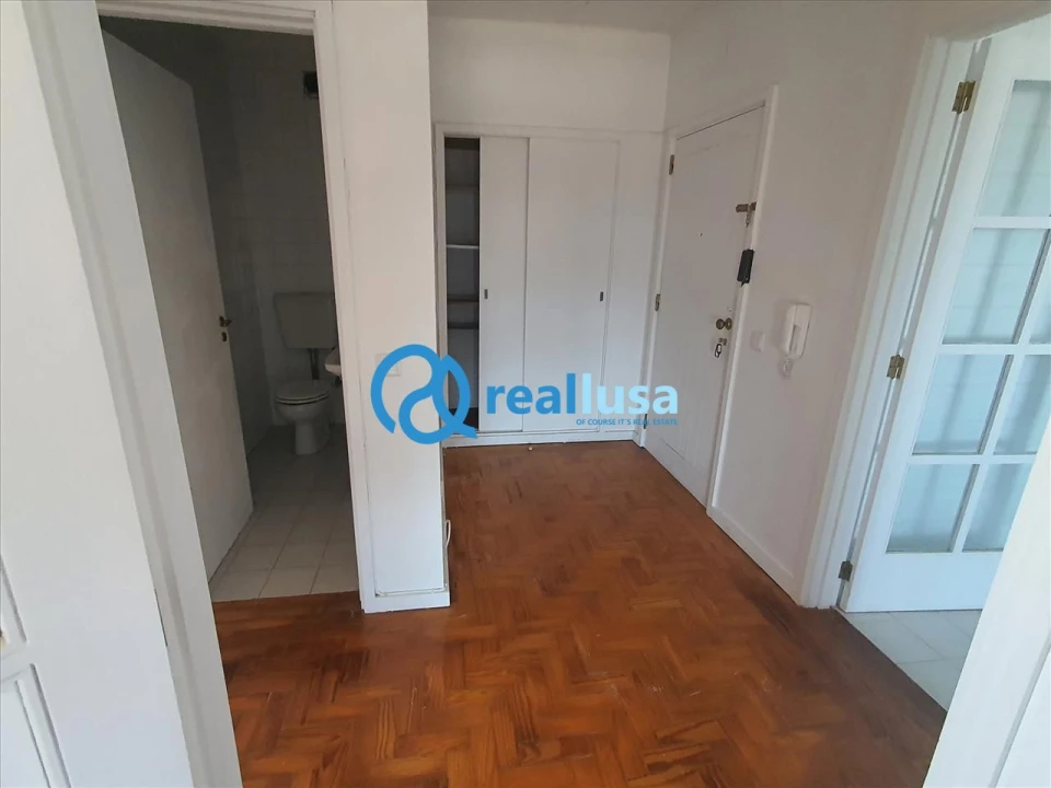 Apartamento T3 para Venda em Vilar de Andorinho Foto 7
