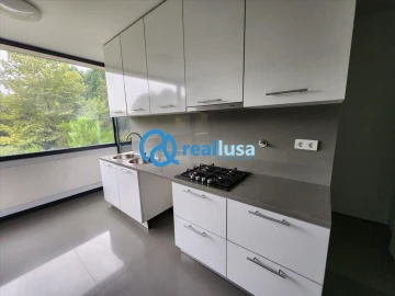 Apartamento T4 para Venda em Mafamude e Vilar do Paraíso