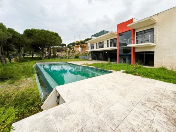 Moradia T4 para Venda em Castro Marim