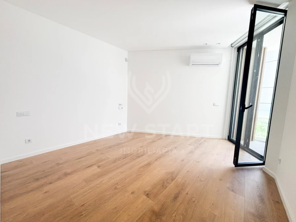 Apartamento T2 para Venda em Olhão Foto 6