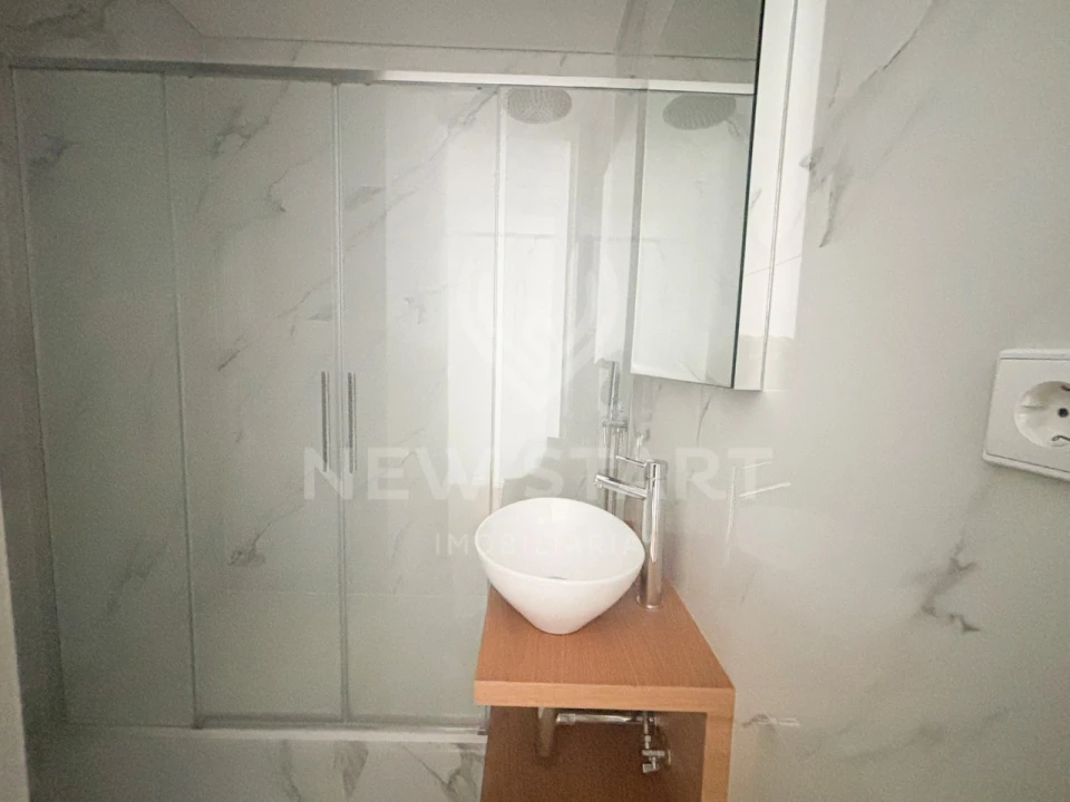 Apartamento T2 para Venda em Olhão Foto 7