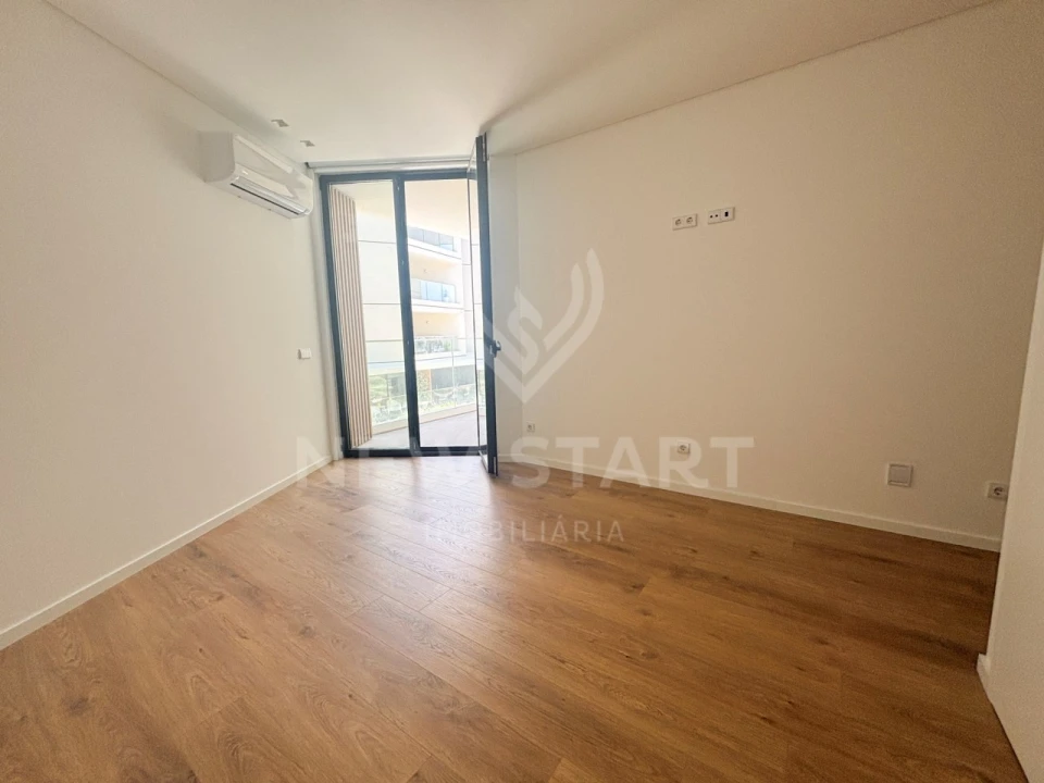 Apartamento T2 para Venda em Olhão Foto 9