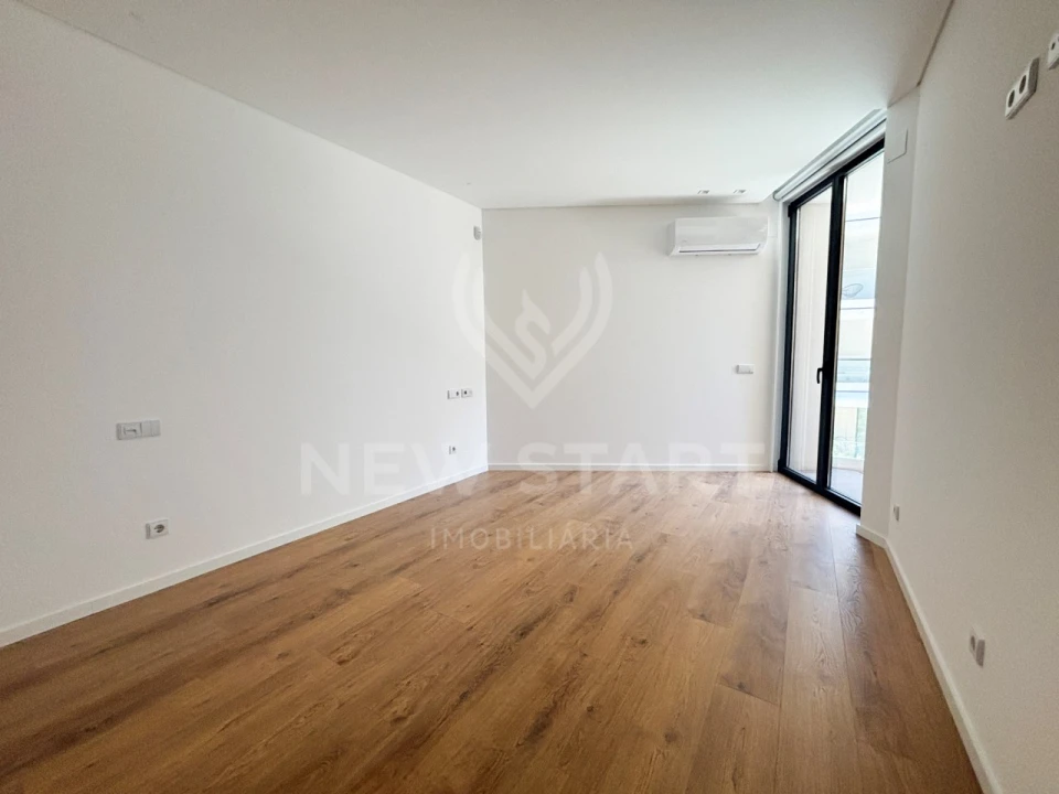 Apartamento T2 para Venda em Olhão Foto 11