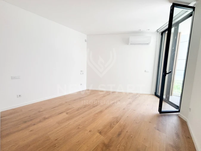 Apartamento T2 para Venda em Olhão Foto 6