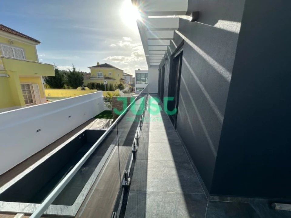 Moradia T4 para Venda em Azeitão (São Lourenço e São Simão) Foto 38