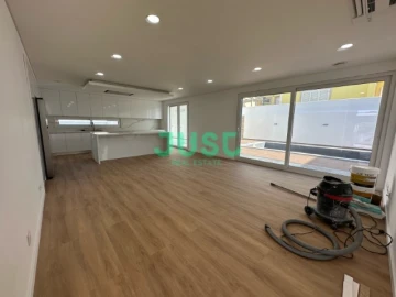 Moradia T4 para Venda em Azeitão (São Lourenço e São Simão)