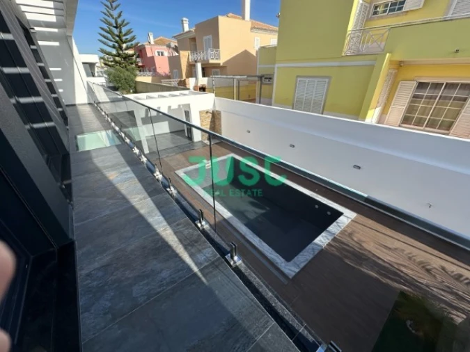 Moradia T4 para Venda em Azeitão (São Lourenço e São Simão) Foto 39