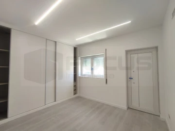 Moradia T4 para Venda em Santo Andre de Vagos