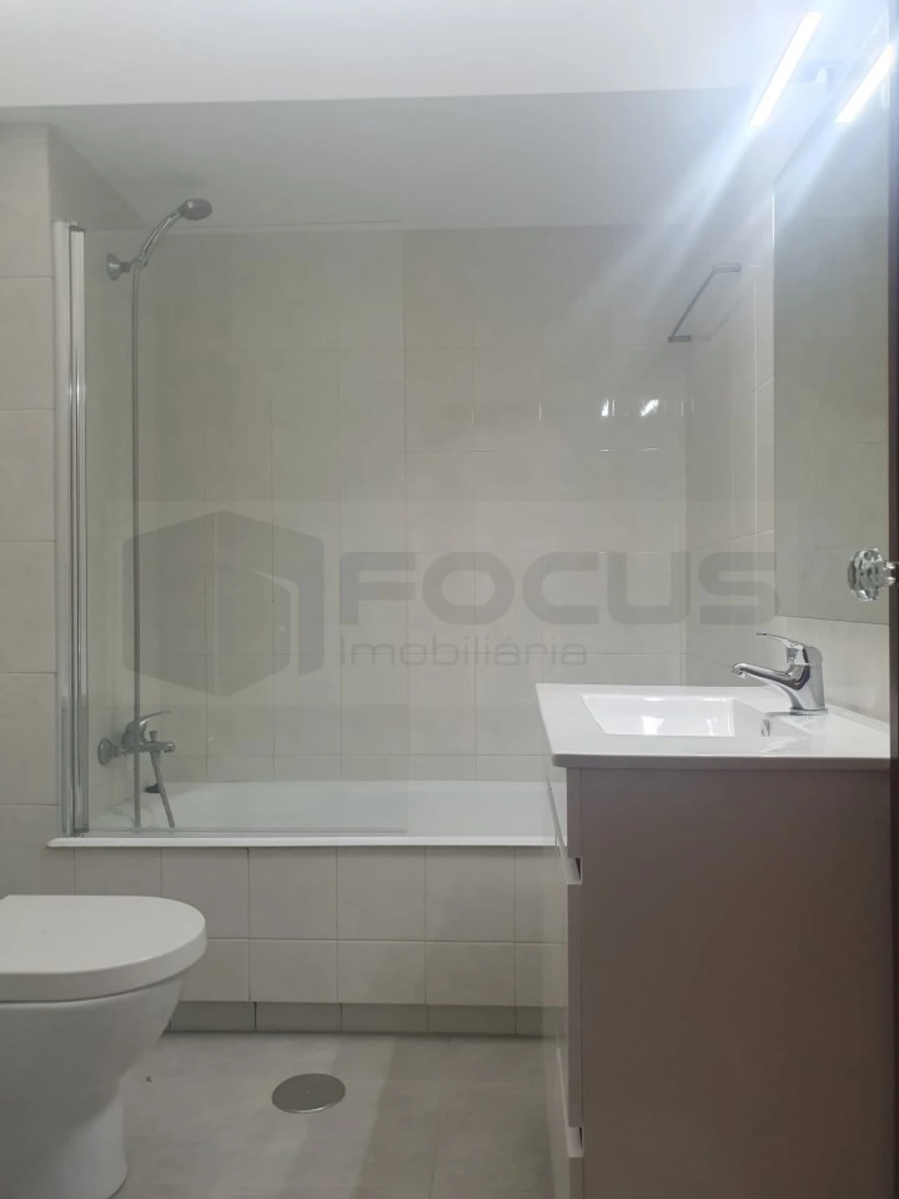 Apartamento T2 para Arrendamento em Glória e Vera Cruz Foto 10