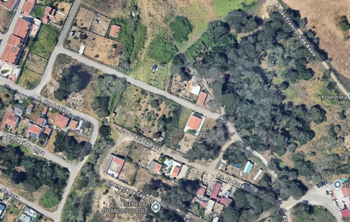 Terreno para Venda em Charneca de Caparica e Sobreda Foto 1