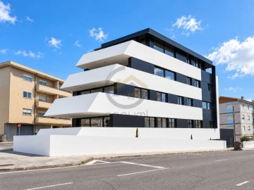 Apartamento T4 para Venda em Gondomar (São Cosme), Valbom e Jovim