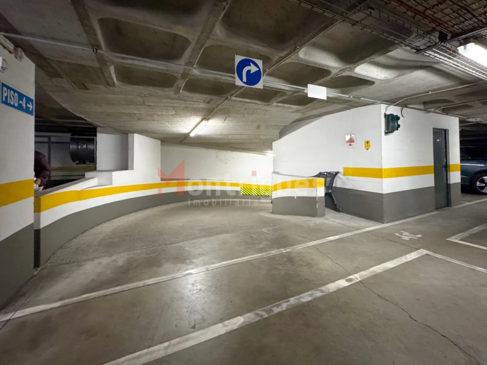 Apartamento T1 para Arrendamento em Parque das Nações Foto 15