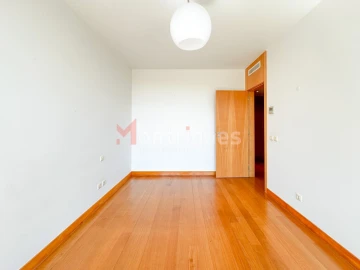 Apartamento T1 para Arrendamento em Parque das Nações