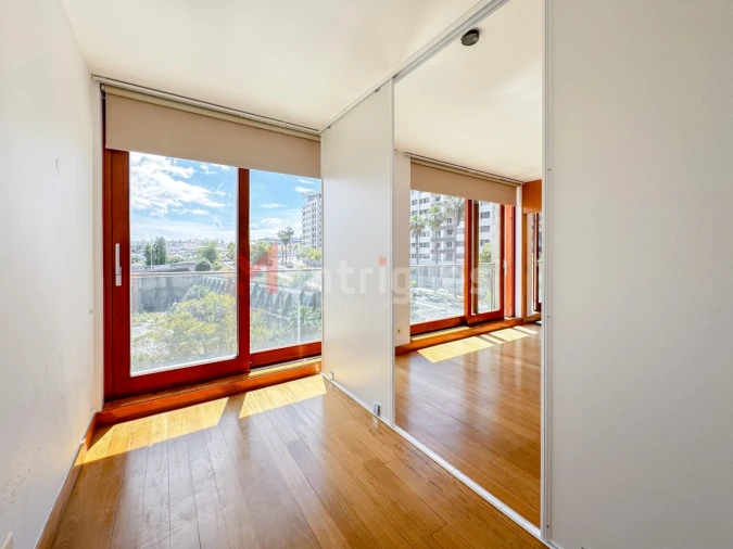 Apartamento T1 para Arrendamento em Parque das Nações Foto 6