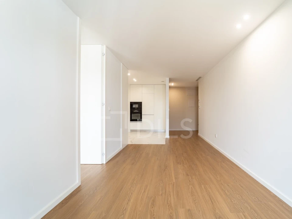 Apartamento T1 para Venda em Cidade da Maia Foto 2