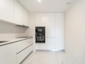 Apartamento T1 para Venda em Cidade da Maia