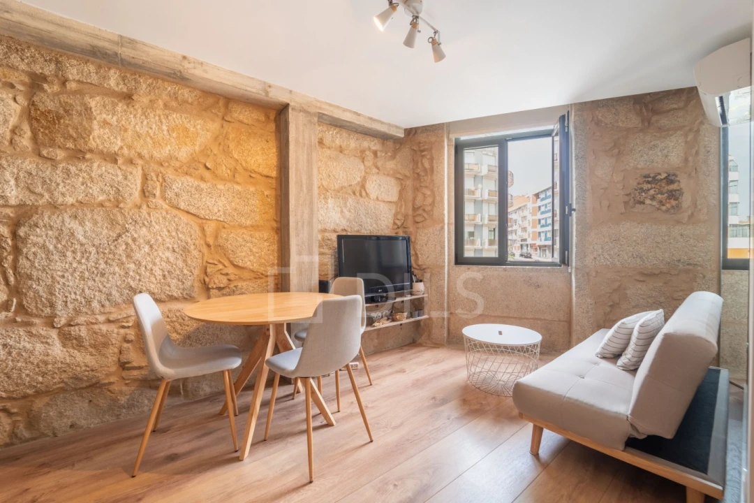 Apartamento T1 para Arrendamento em Campanhã Foto 3