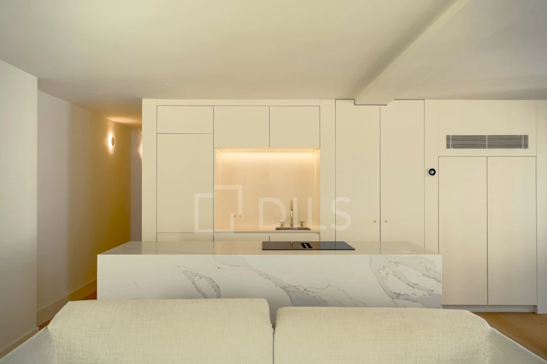 Apartamento T2 para Venda em Santo António Foto 9