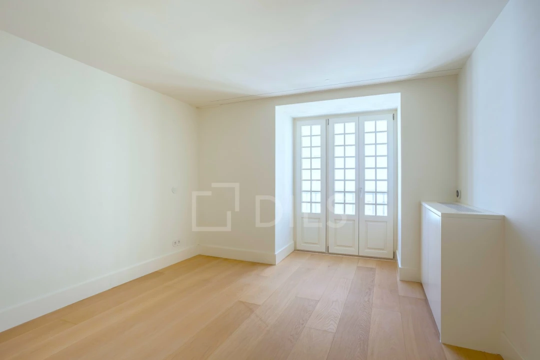 Apartamento T2 para Venda em Santo António Foto 13