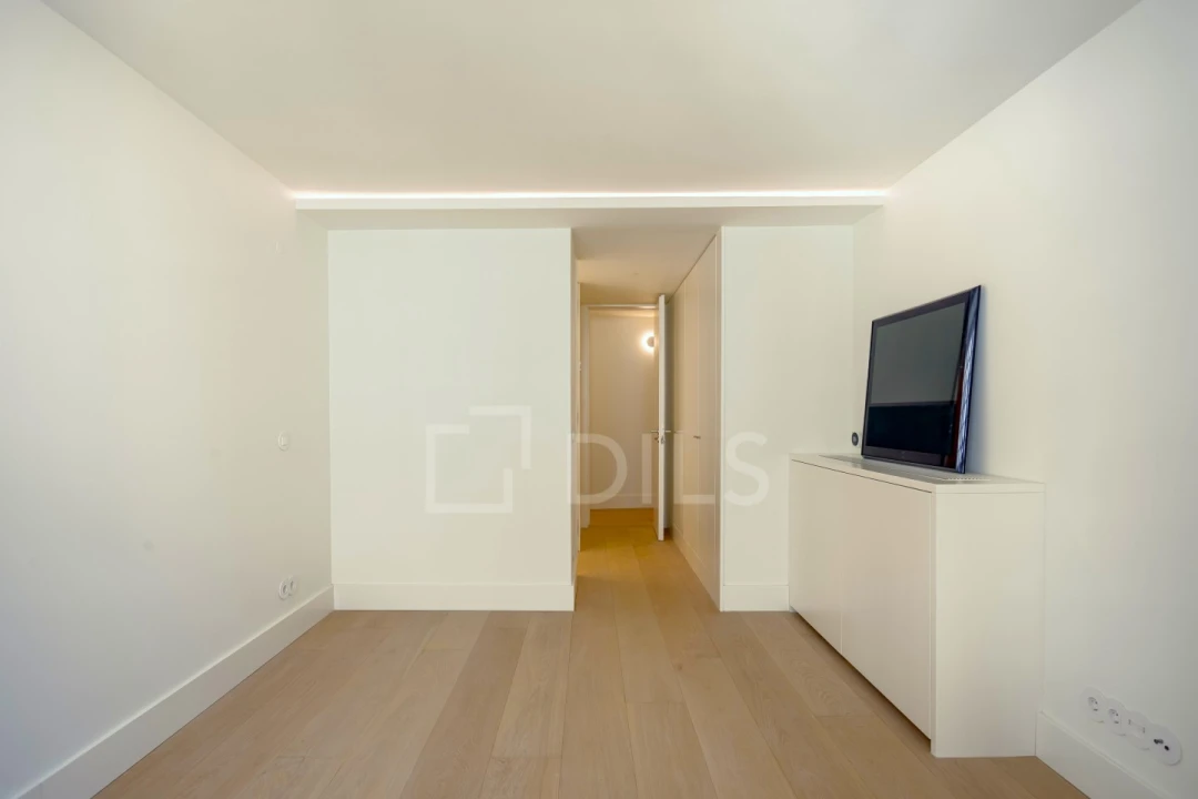Apartamento T2 para Venda em Santo António Foto 17