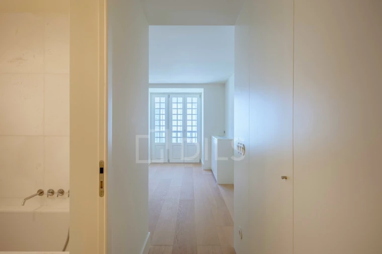 Apartamento T2 para Venda em Santo António Foto 12