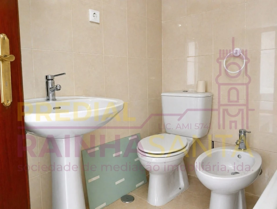 Apartamento T2 para Venda em Sé Nova, Santa Cruz, Almedina e São Bartolomeu Foto 13