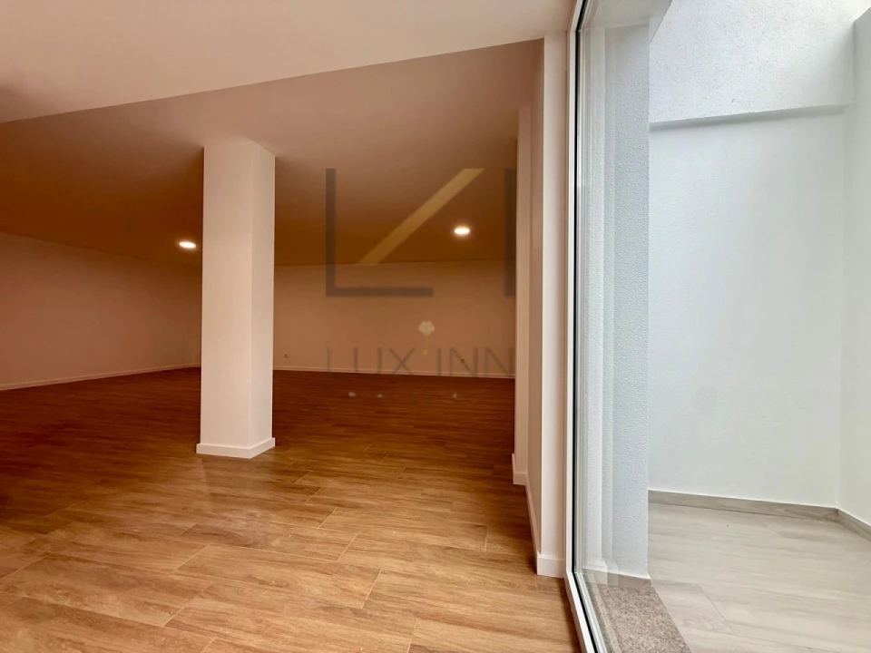 Moradia T4 para Venda em São Domingos de Rana Foto 28