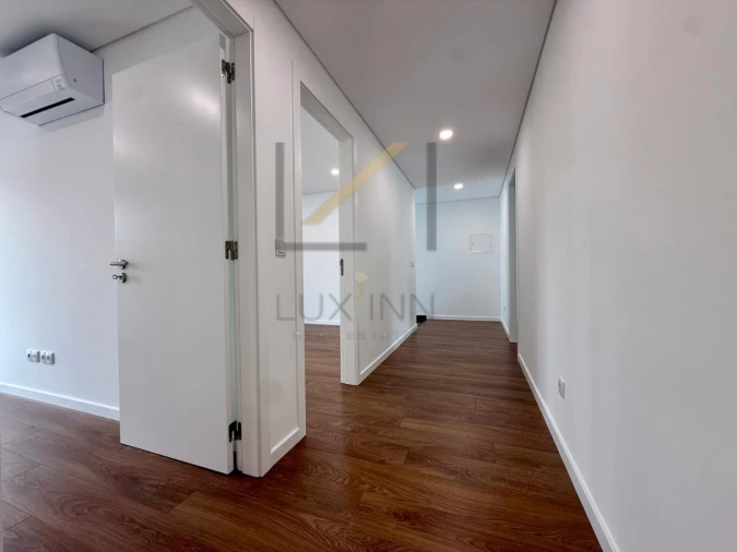 Moradia T4 para Venda em São Domingos de Rana Foto 22