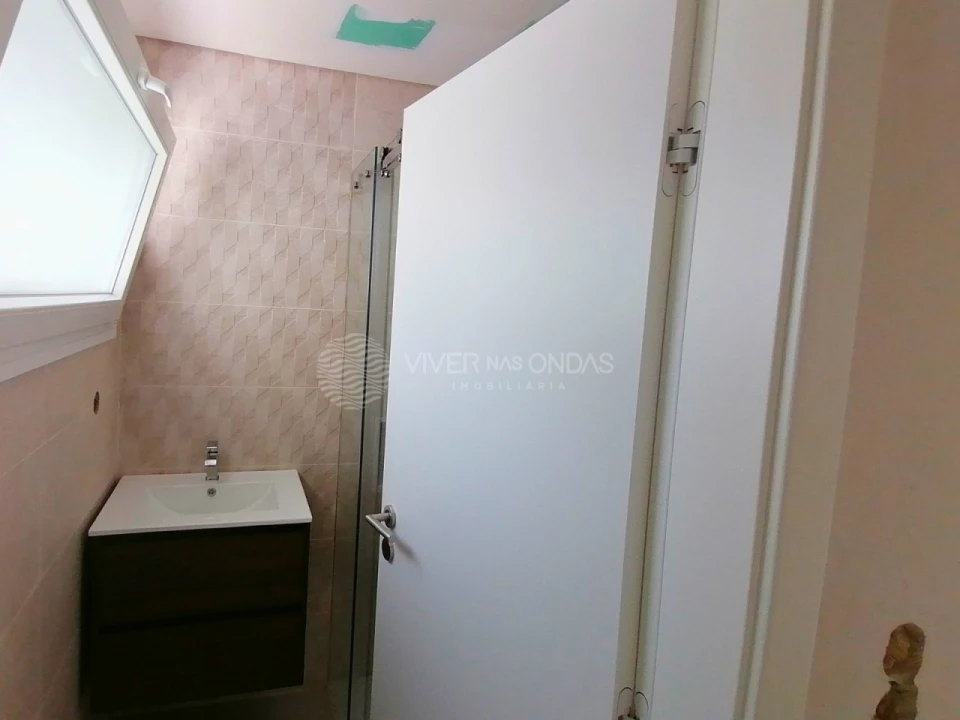 Moradia T3 para Venda em Fernao Ferro Foto 20