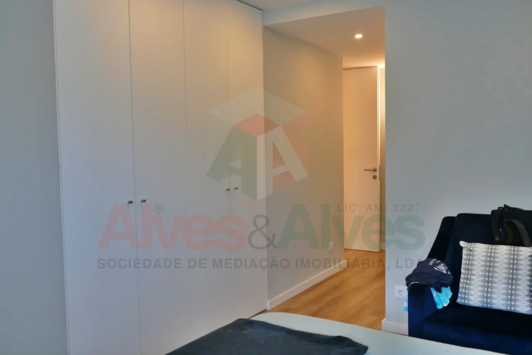 Apartamento T2 para Venda em Cidade da Maia Foto 5