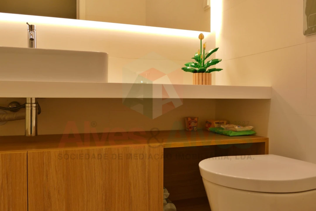 Apartamento T2 para Venda em Cidade da Maia Foto 8