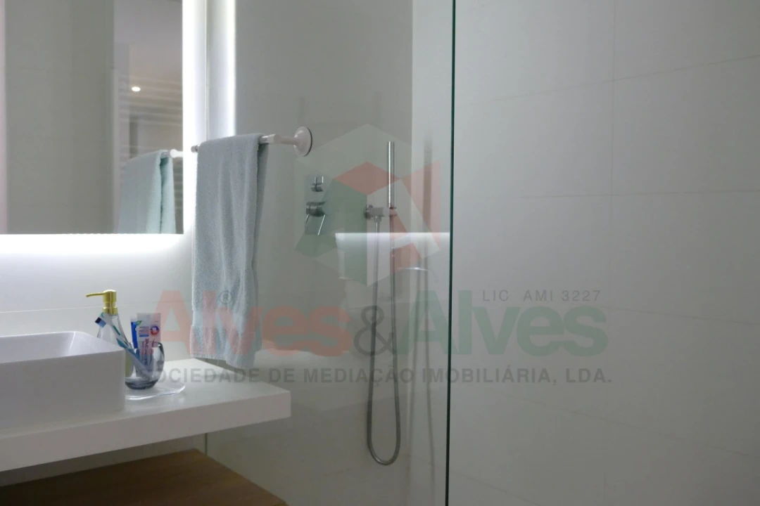 Apartamento T2 para Venda em Cidade da Maia Foto 10