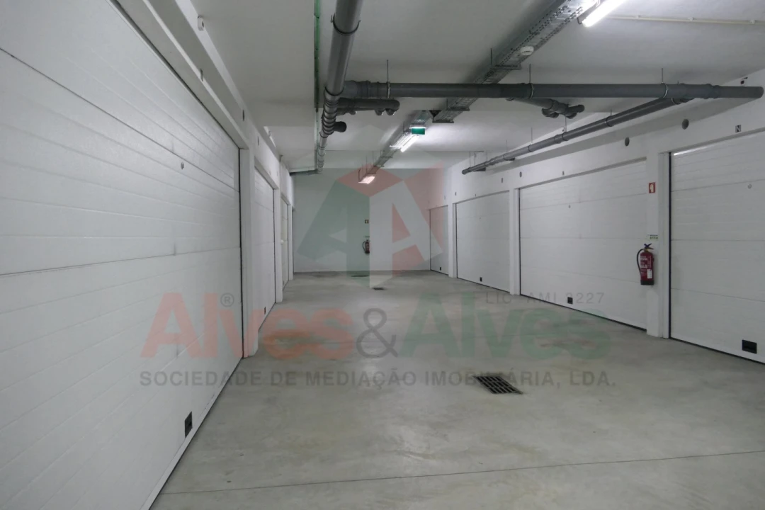 Apartamento T2 para Venda em Cidade da Maia Foto 14