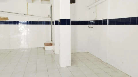 Armazém para Arrendamento em Falagueira-Venda Nova