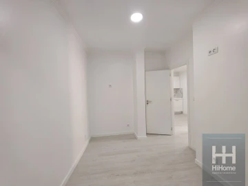 Moradia T2 para Venda em Funchal (São Pedro)
