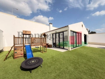 Moradia T4 para Venda em Rio Maior