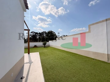 Moradia T4 para Venda em Rio Maior