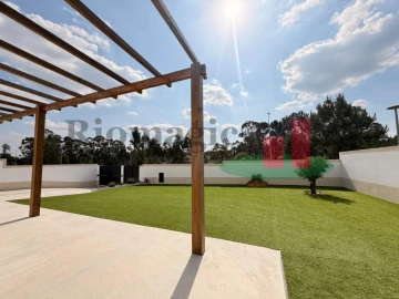 Moradia T4 para Venda em Rio Maior