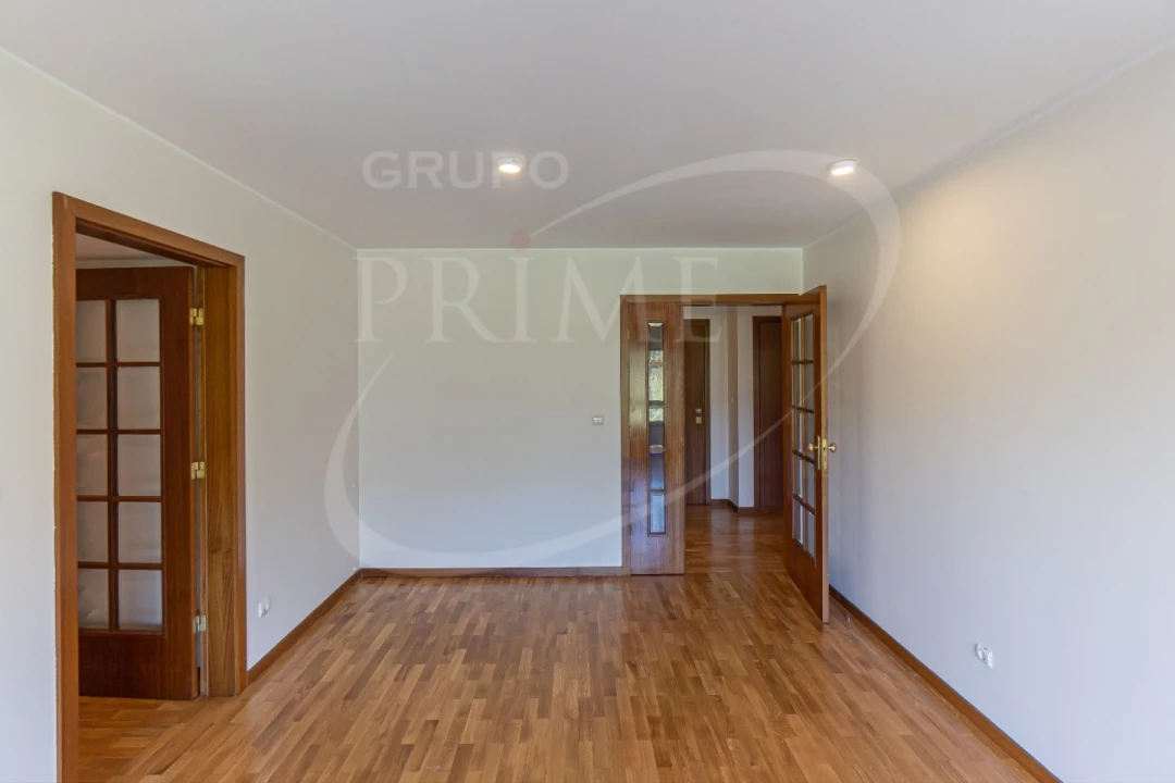 Apartamento T2 para Arrendamento em Aldoar, Foz do Douro e Nevogilde Foto 12