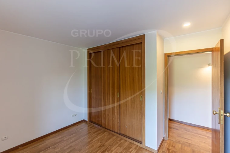 Apartamento T2 para Arrendamento em Aldoar, Foz do Douro e Nevogilde Foto 18