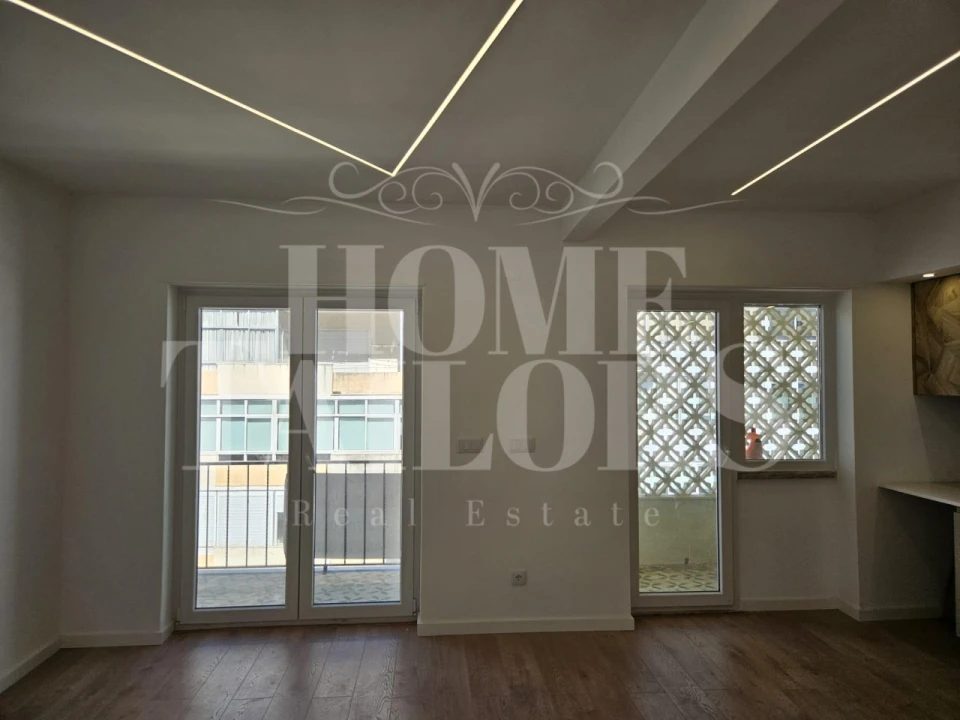 Apartamento T2 para Venda em Venteira Foto 4